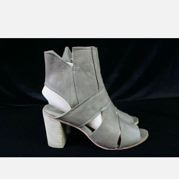 FREE PEOPLE EFFIE BLOCK HEEL TAUPE LEATHER ANKLE BOOTS WOMEN'S EUR 38 US 7.5. - Picture 10 of 12